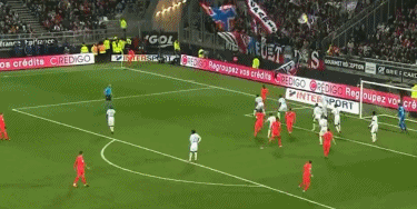 特朗普：球票销量破纪录可真是太棒了；我们有一线希望夺冠（特朗普：球票销量创纪录，令人振奋；我们仍有夺冠一线希望）