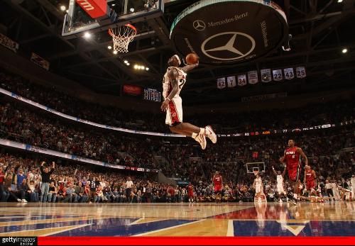 队报评法国vs阿塞拜疆：古斯托最佳，多人7分（队报法阿之战评分：古斯托全场最佳，多人获7分）