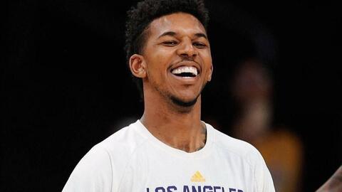 沃克＆乔治发挥出色，沃克半场16分已经刷新赛季新高（沃克、乔治手感火热，沃克半场16分创赛季新高）