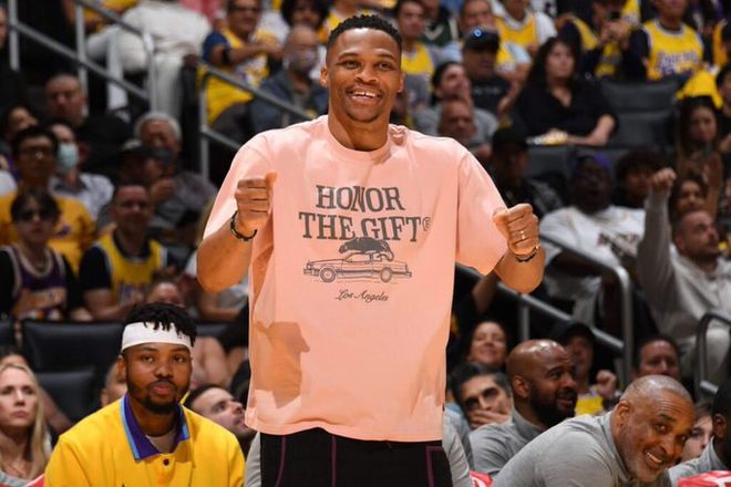 国乒的二王一马时代，王励勤与马琳的精彩对决瞬间，看得真是太过瘾了！（国乒二王一马巅峰期：王励勤与马琳的高能名场面，真叫人看得过瘾！）