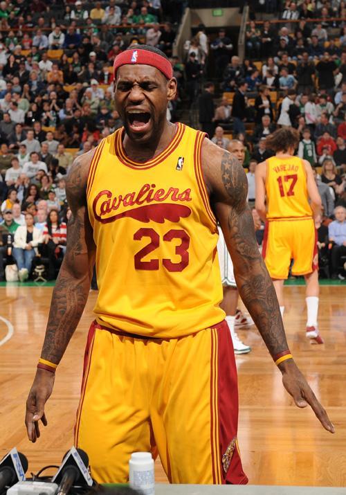 国米税前年薪排名：劳塔罗1660万欧第1，4人超千万（国米球员税前年薪榜：劳塔罗以1660万欧领跑，四将年薪破千万）