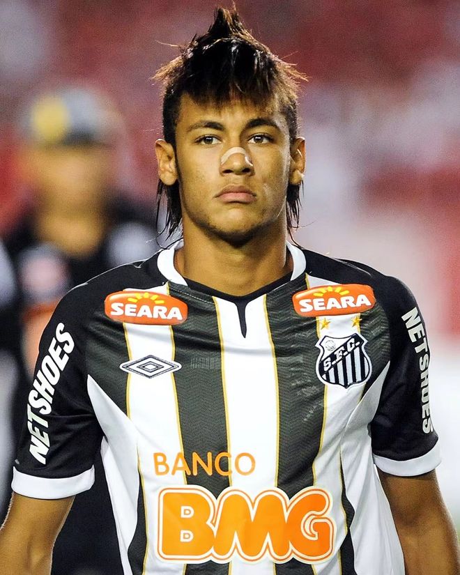 兜兜转转十余年，矿工离开顿涅茨克的这些年都用过哪些球场？（十余年辗转，矿工离开顿涅茨克后用了哪些球场？）