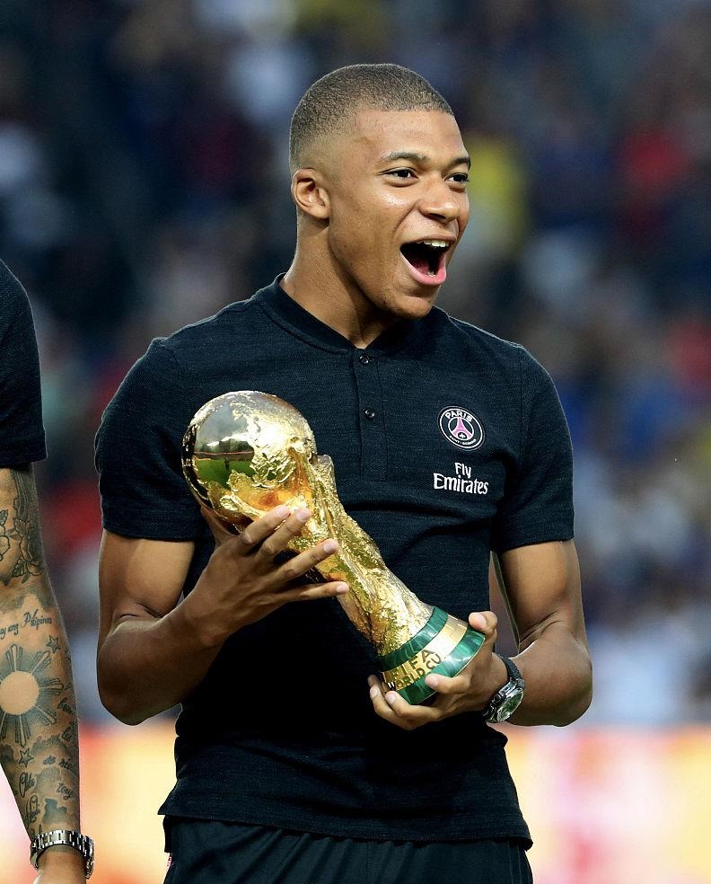 快船胜黄蜂赛后！哈登55分连破4纪录，发言惹人泪目，卢点名表扬（快船擒黄蜂！哈登55分改写4纪录，赛后动情发声催泪，泰伦-卢点名称赞）