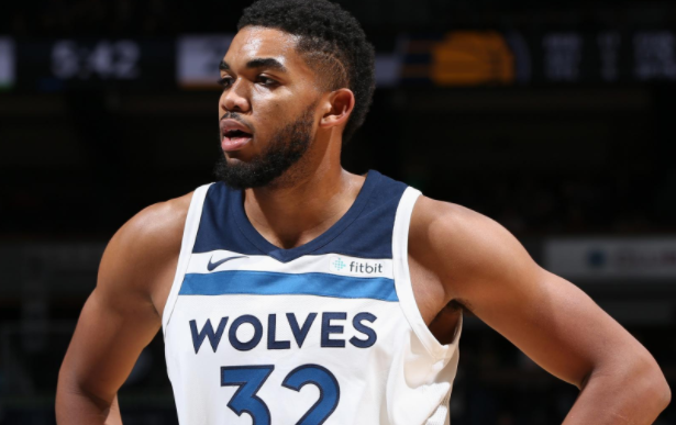 切尔西后腰身体素质远超德罗巴，穆里尼奥夸他一天能踢两场英超（穆帅盛赞蓝军后腰体能逆天：一天能连踢两场英超，强过德罗巴）