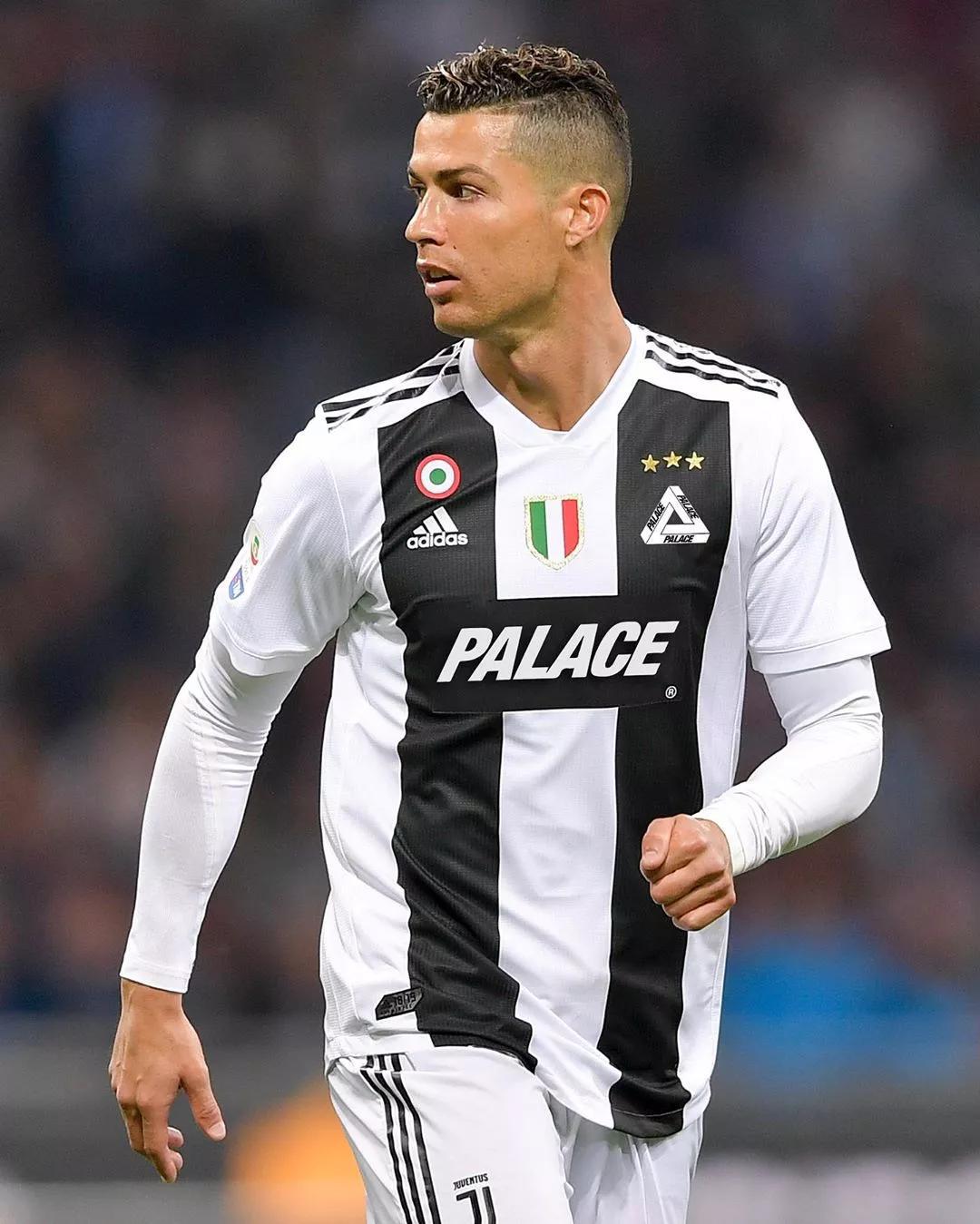 德转解释巴萨身价变动：拉菲尼亚下调因为年龄且伤缺一段时间（德转解读巴萨身价调整：拉菲尼亚因年龄增长及伤停遭下调）