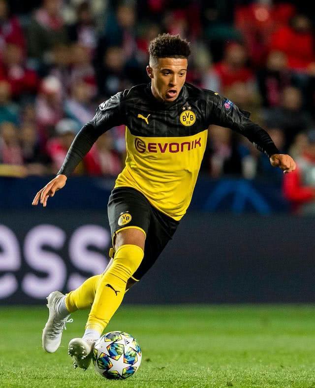 绿帽哥：利物浦所有老队员都在萨拉赫风波中力挺斯洛特（绿帽哥：利物浦全体老将在萨拉赫风波期间一致声援斯洛特）