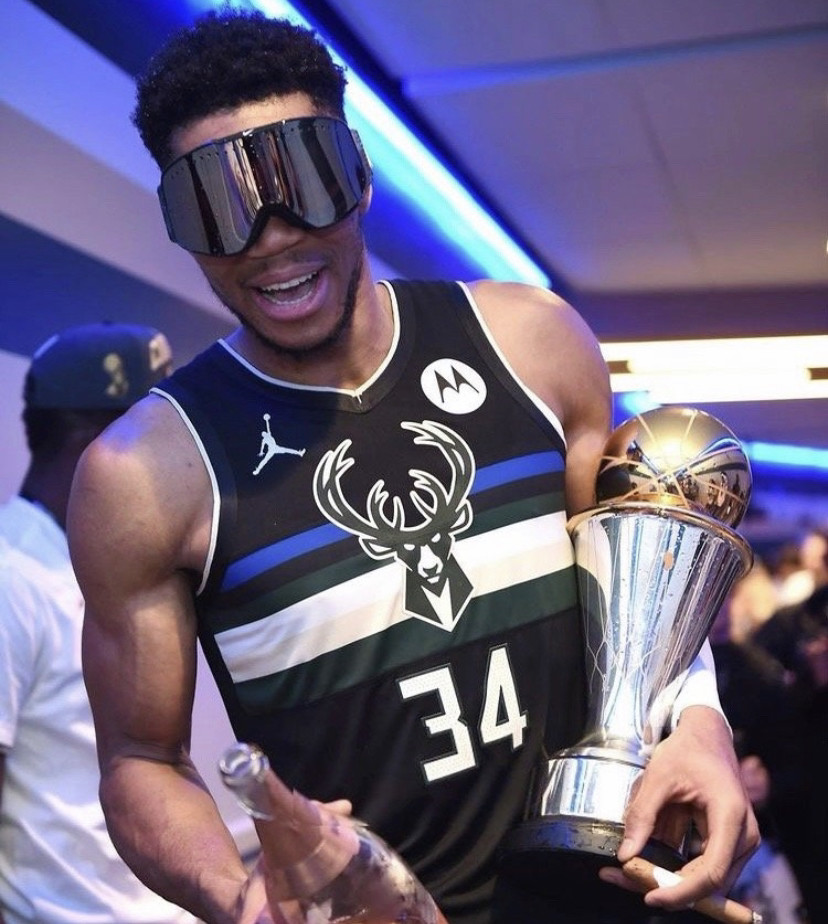 早报：里程碑献大礼，要多酷有多酷！（早报：里程碑重磅好礼，酷炫拉满！）