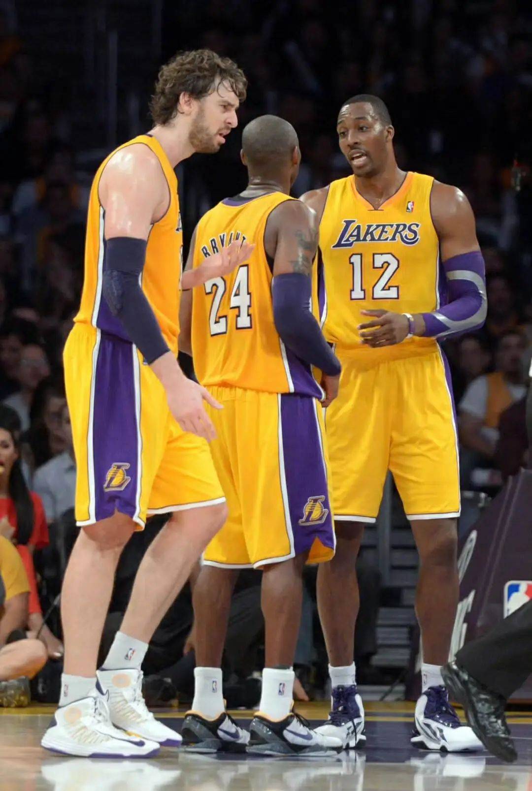 前裁判：米兰确实不该被判点球，但主裁判给的理由有问题（前裁判：米兰不该判点，但主裁的解释站不住脚）