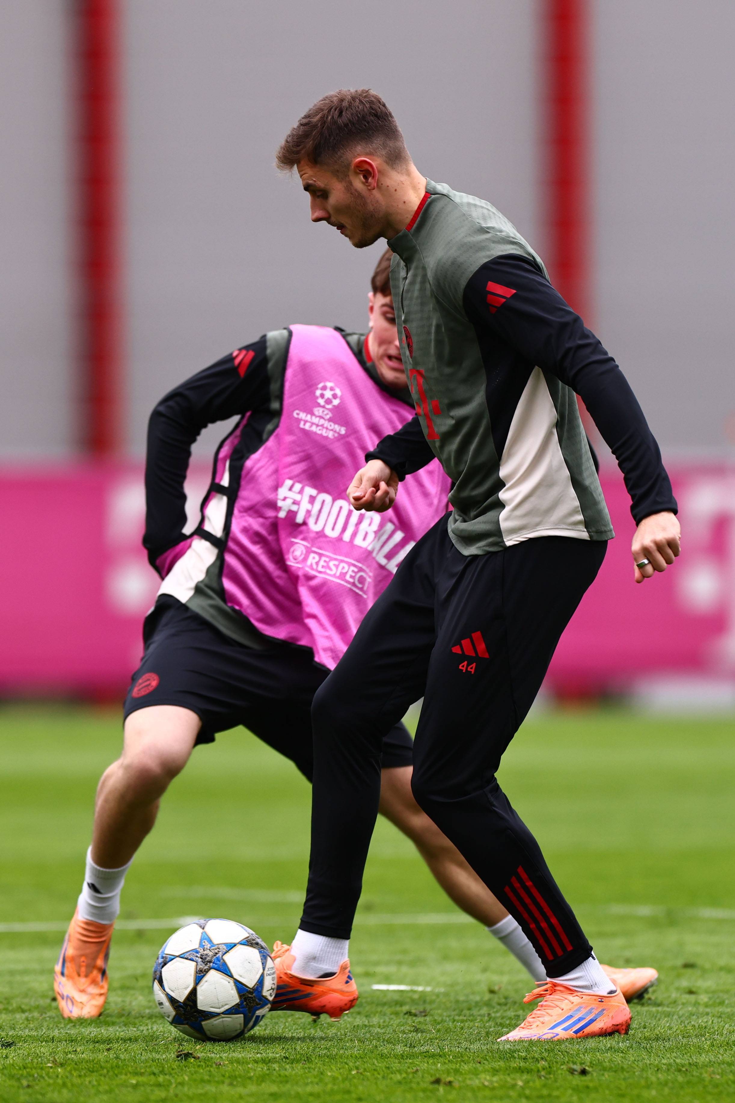 山西男篮13分力克广东，徐杰25+5+11奎因首秀27+8，张皓嘉表现灾难（山西男篮13分击退广东：徐杰25+5+11，奎因处子战27+8，张皓嘉灾难级发挥）