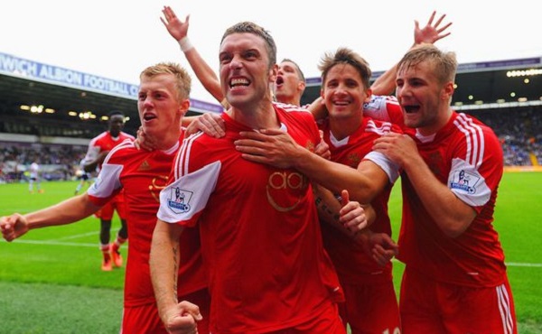 科尔：卢尼在进攻篮板方面贡献非常大，我们现在也很怀念这些（科尔：卢尼的前场篮板价值巨大，现在格外想念他的这些贡献）