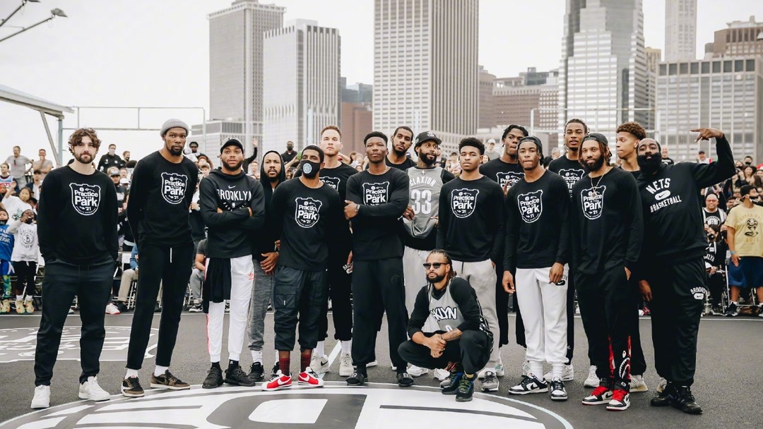 德转列进攻型中场身价榜：贝林1.8亿欧居首，穆西亚拉第二（德转发布进攻型中场身价榜：贝林厄姆1.8亿欧领跑，穆西亚拉第二）