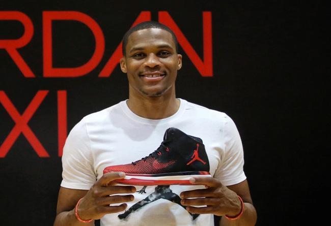 10场0球！米兰亏大了，新援前锋太差劲，身价3500万虚高（10战0球！AC米兰买亏了，新援前锋表现低迷，3500万身价被高估）